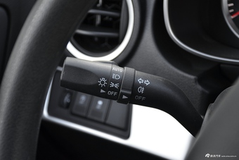 2017款奔腾X40 1.6L自动