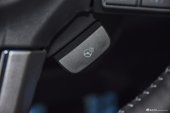 2016款森林人2.5L自动尊贵导航版