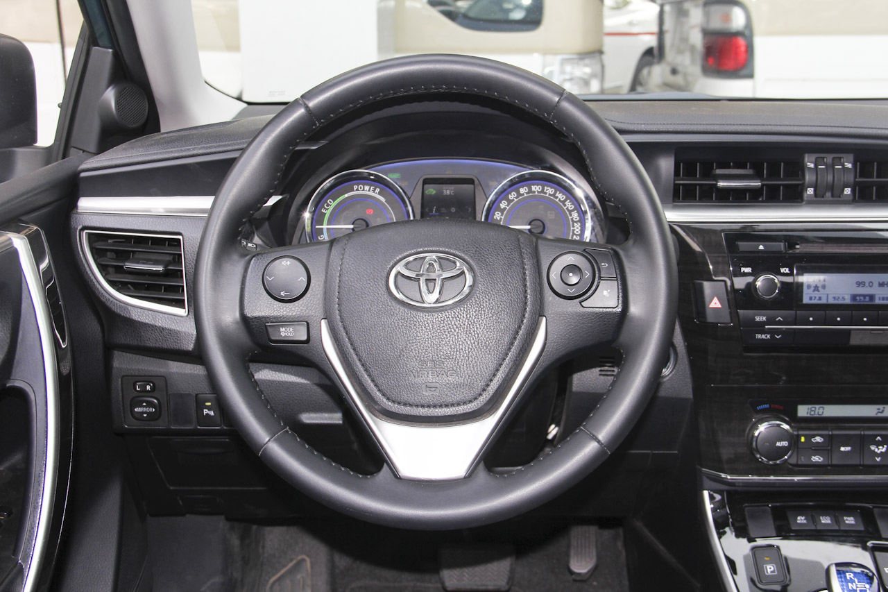 2016款卡罗拉双擎1.8L自动豪华版 蓝色