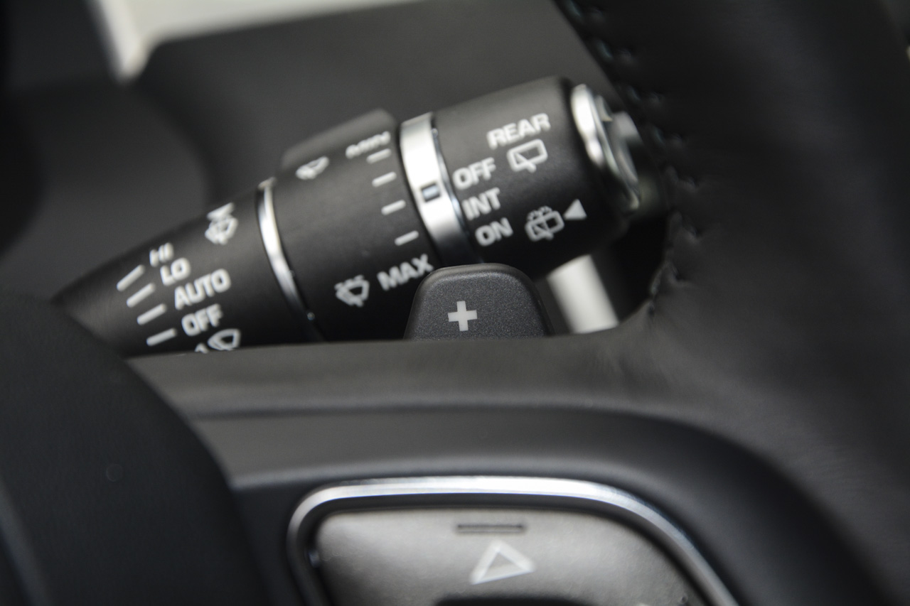 2018款揽胜极光2.0T自动智锐版240PS