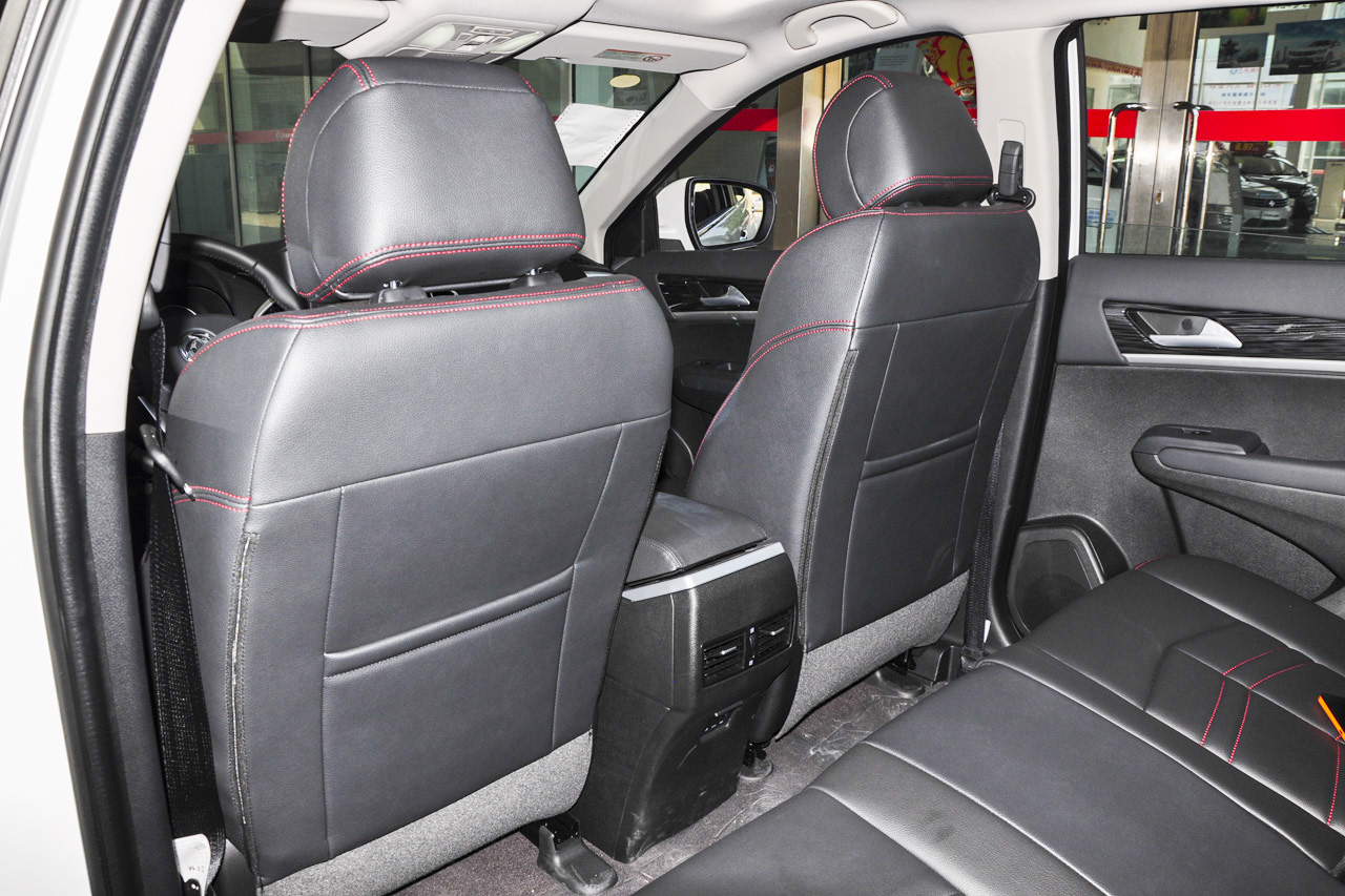 2016款东风风神AX7 2.3L自动智尊型