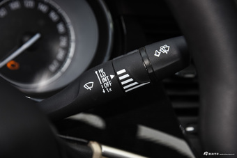 2016款威朗轿跑1.5L自动领先型15S