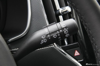 2018款荣威RX5 1.5T 20T手动两驱互联网智尊版