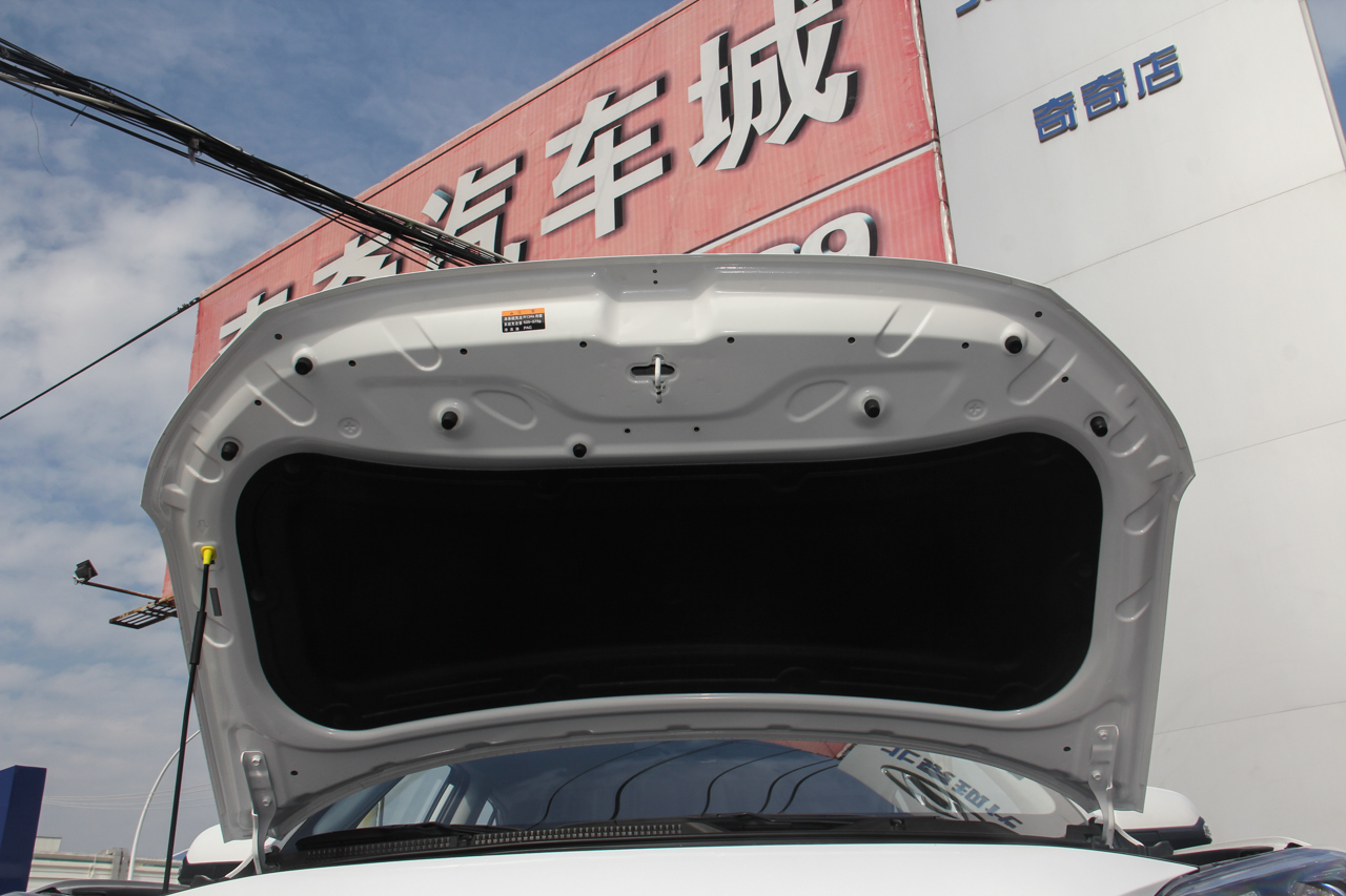 2018款现代ix35 2.0L自动两驱智勇·畅享版