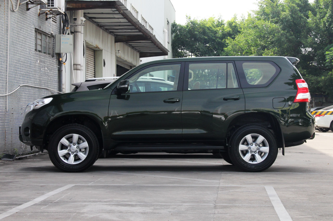 2016款普拉多2.7L自动标准版