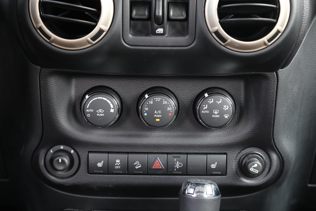 2016款牧马人3.0L自动75周年致敬版