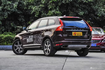 2016款沃尔沃XC60 2.0T自动 T5 AWD智驭版