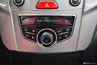 2017款哈弗H1红标1.5L AMT豪华型