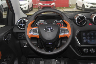 2016款东南DX3 1.5L手动劲彩版