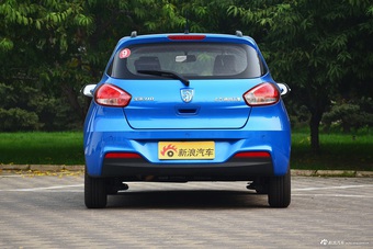 2016款宝骏310 1.2L手动豪华型 碧海蓝