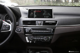 2018款宝马X1 2.0T自动xDrive25Li豪华型