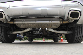 2017款英菲尼迪QX30 1.6T自动两驱运动版