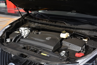 2017款楼兰2.5L自动XL两驱智尚版