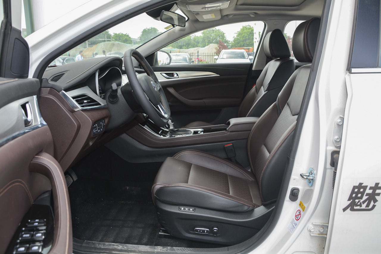 2018款逸动1.6L GDI自动尊尚型 