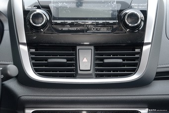 2016款YARiS L 致炫1.5L自动炫动天窗版