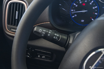 2017款传祺GS3 200T 1.3T自动尊贵版