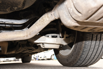 2015款金牛座2.0T自动时尚型 铂钻白