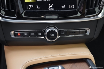 2018款沃尔沃S90 2.0T自动T5智尊版