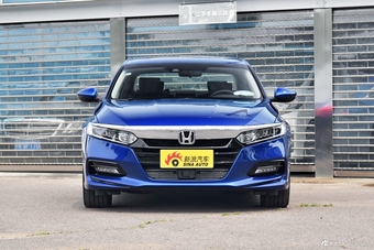 2018款雅阁1.5T自动豪华版260TURBO