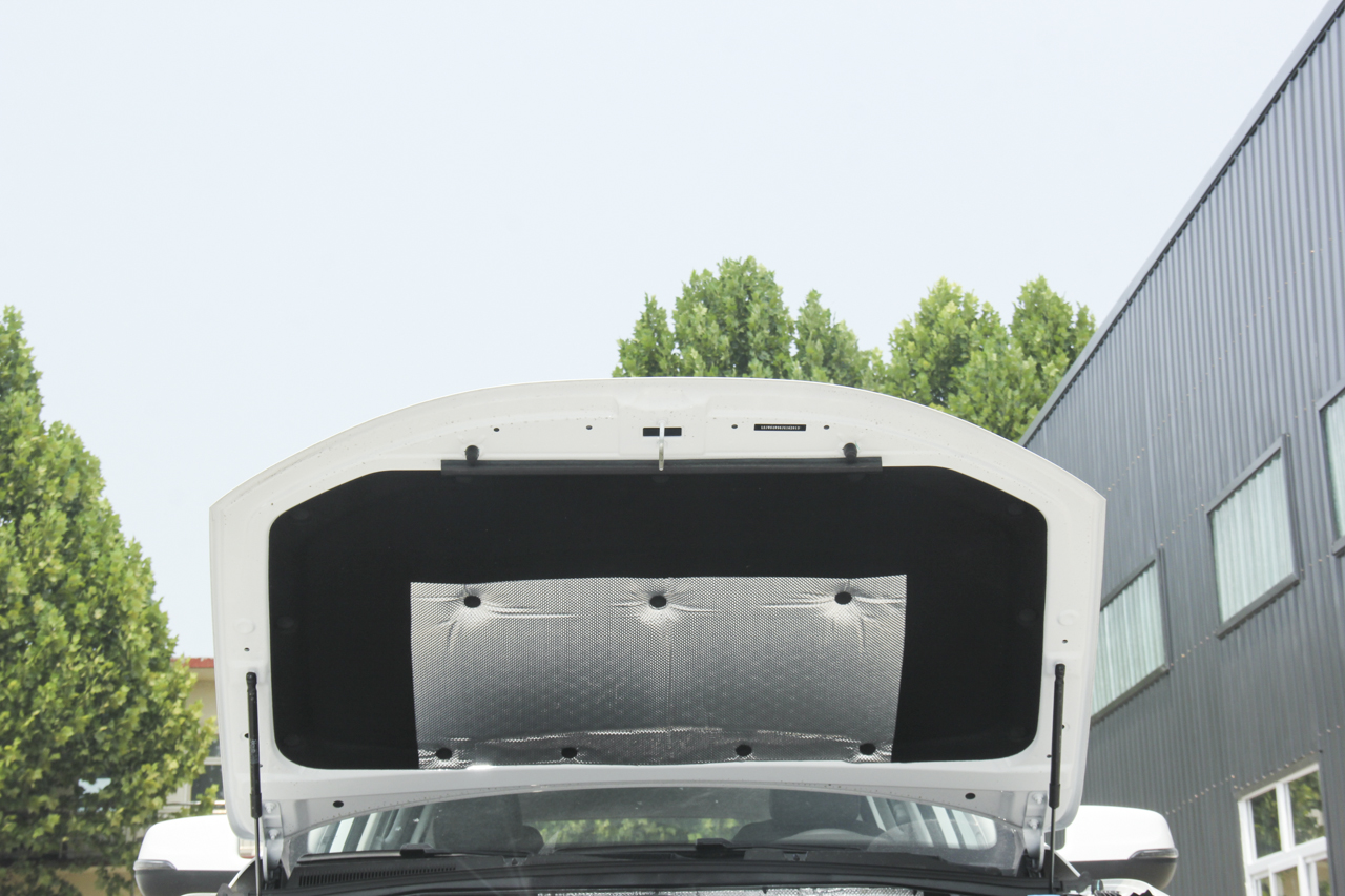 2018款荣威RX8 2.0T自动智联网两驱旗舰版