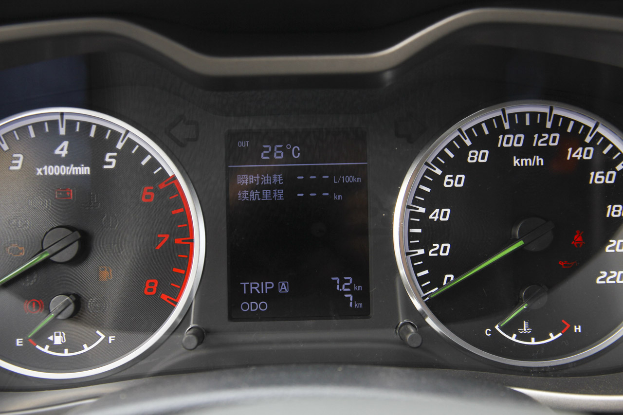 2016款海马M3 1.5L手动智能舒适型