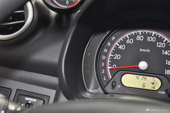 2013款奥拓1.0L自动豪华型