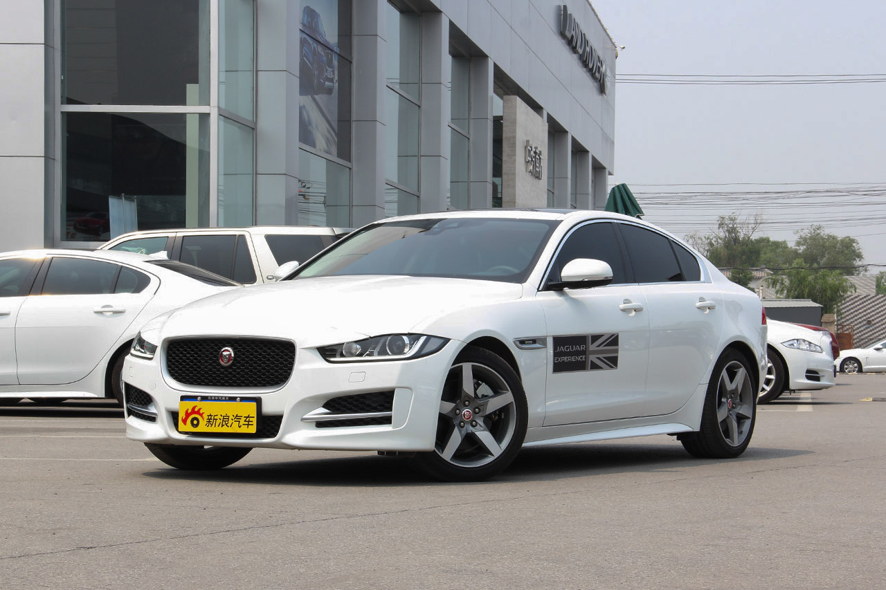 2015款捷豹XE R-SPORT 2.0T自动i4 Ti (240PS)