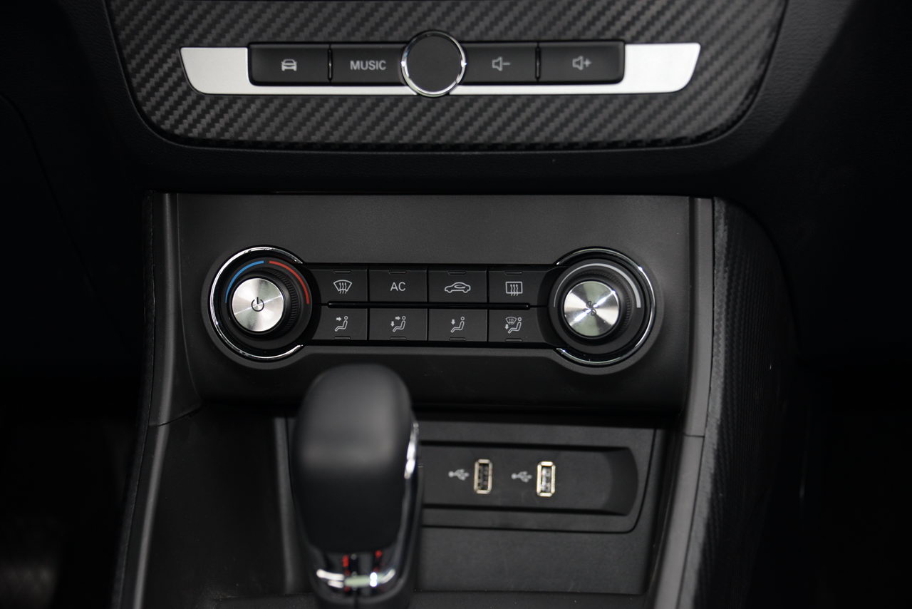 2017款名爵ZS1.0T自动顶配版