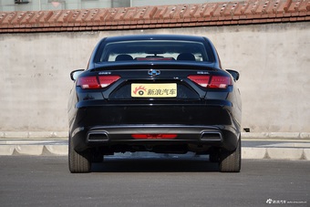 2017款吉利帝豪GL 1.3T手动精英型 墨玉黑