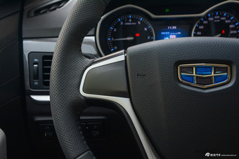 2017款吉利帝豪1.5L手动三厢百万款时尚型