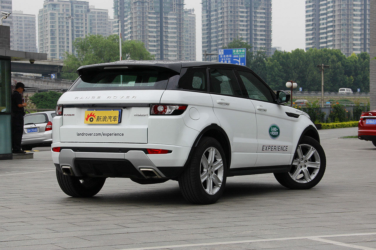 2015款揽胜极光2.0T自动锐动版