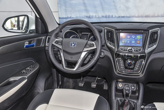 2017款CS35 1.6L手动豪华型