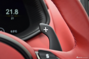 2019款DB11 4.0T自动 V8 Volante