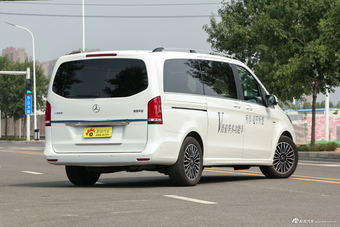 2017款奔驰V级 V 260L 尊贵加长版