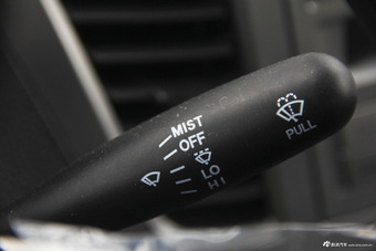 2015款小老虎2.4T手动精英版大双排4D25