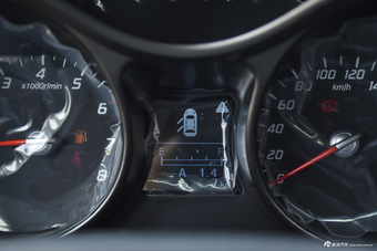 2015款海马S5 1.6L手动豪华型天窗版