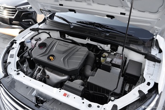 2017款奔腾B30 1.6L 自动豪华型