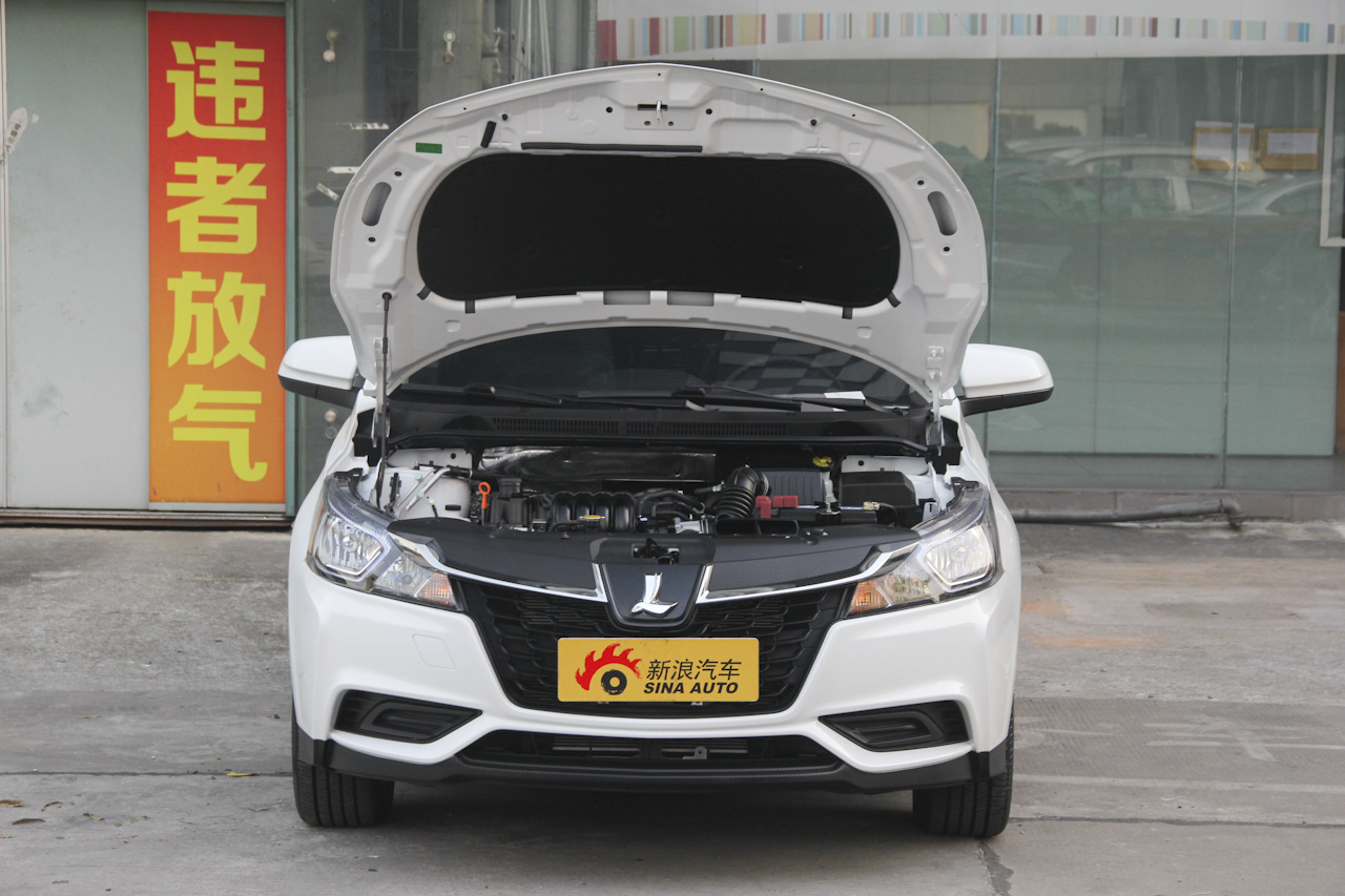 2016款锐3 1.6L手动尊享型天窗版