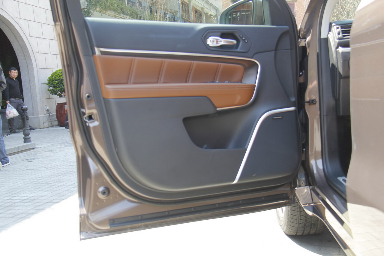 2018款大指挥官2.0T自动四驱御享版