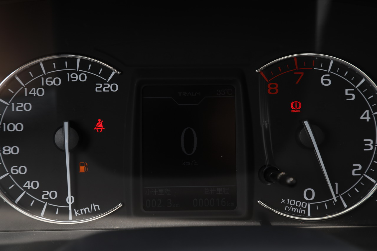 2018款君马SEEK 5 1.5T手动领智版