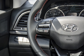 2016款领动 1.4T自动炫动精英型