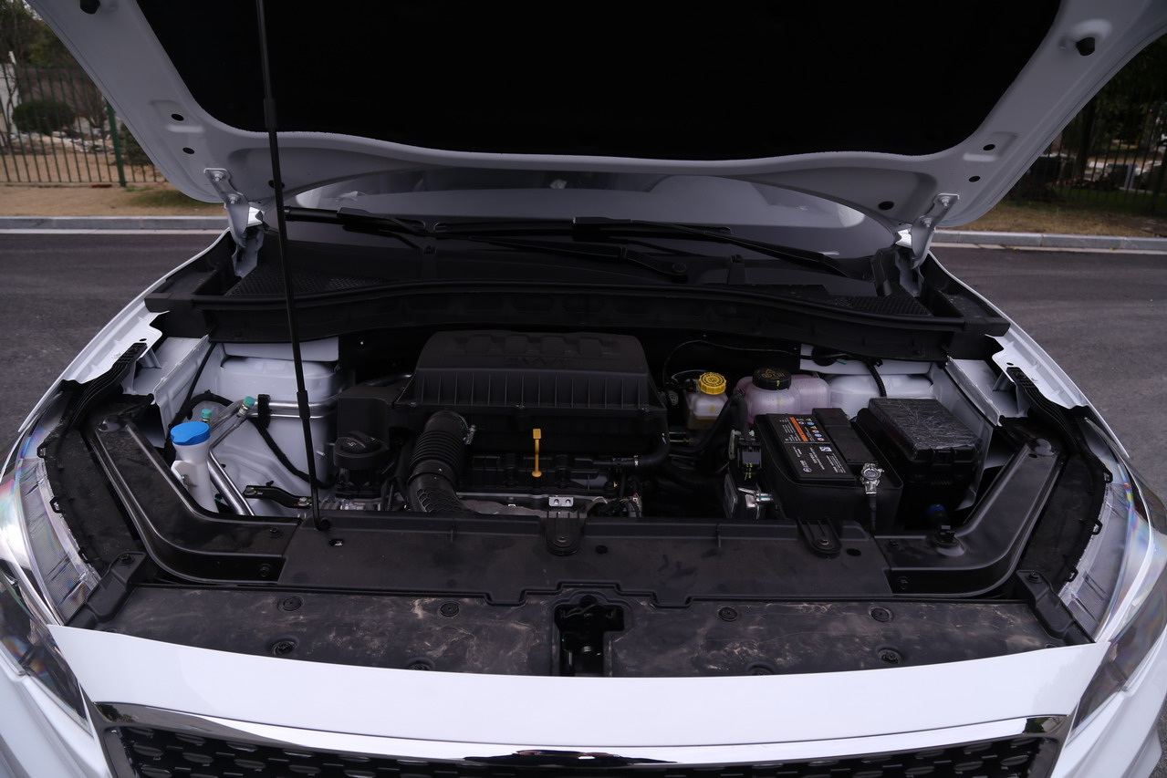 2018款名爵ZS 1.5L自动尊享互联网版