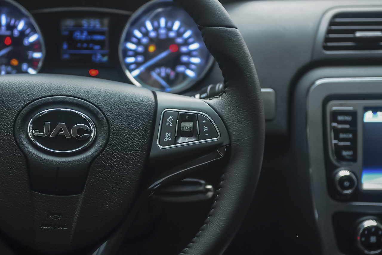 2016款 帅铃T6 2.0T柴油旗舰型D19TCID7