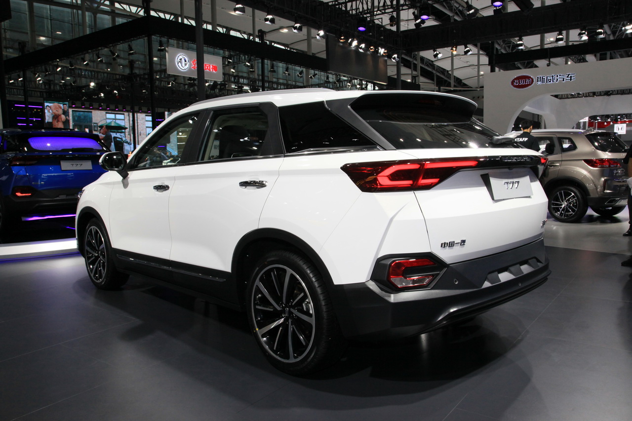 2018广州车展实拍：奔腾T77