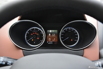 2017款风神AX4 1.6L手动潮悦型