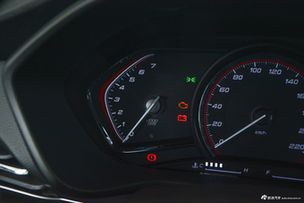 2017上汽大通D90 2.0T手动两驱火星