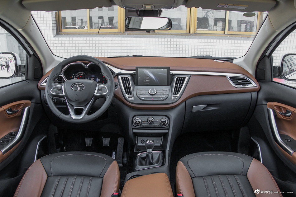 2017款DX7 2.0T手动运动豪华型