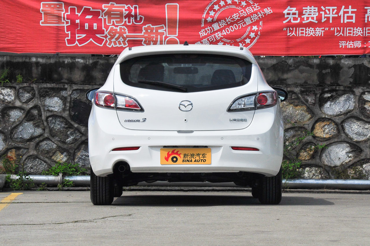 2015款马自达3星骋1.6L自动两厢精英型