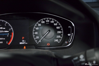 2018款雅阁1.5T自动尊贵版260TURBO