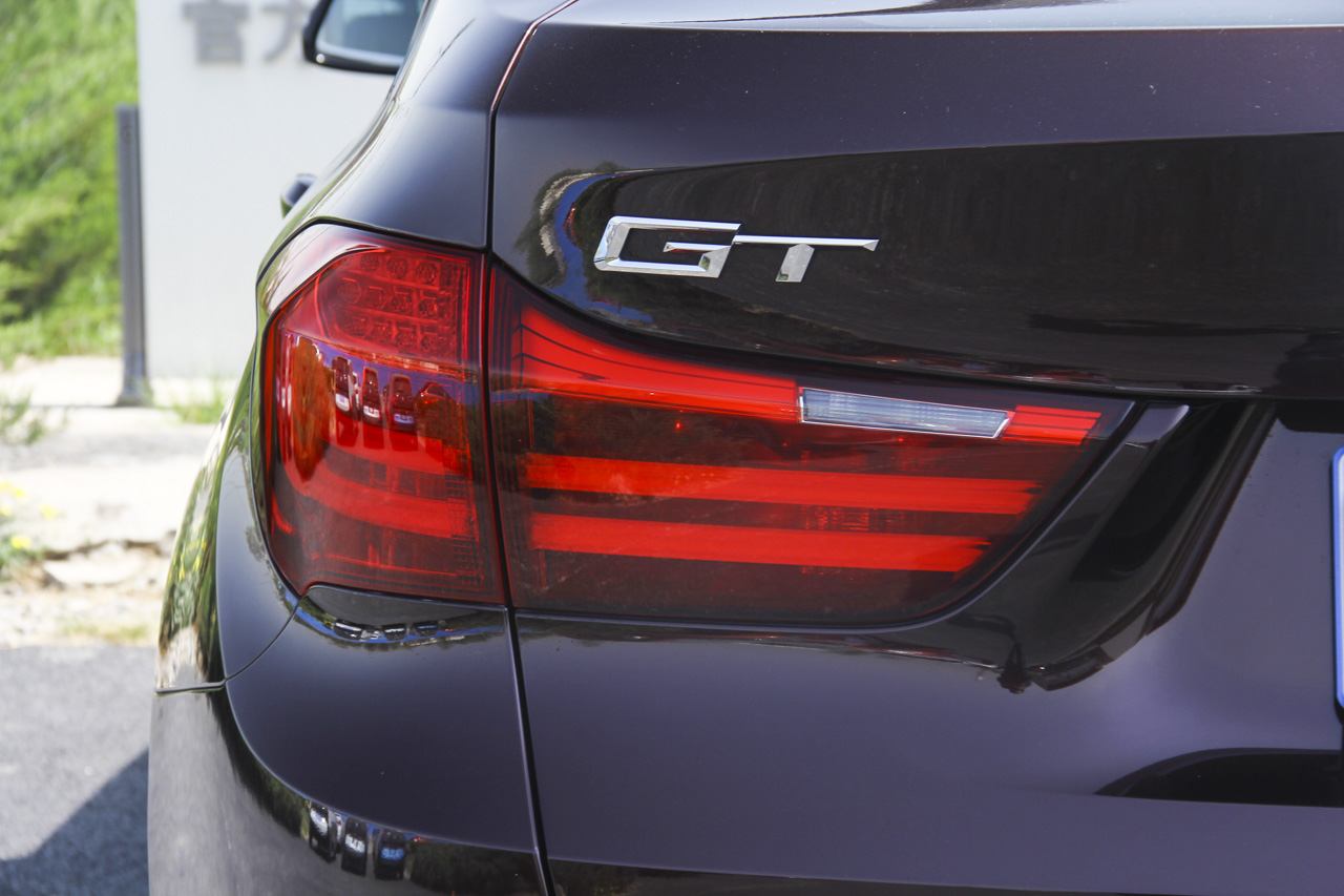 2015款宝马5系GT 2.0T自动528i领先型